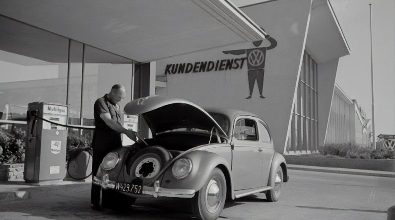 Photo Car Auto Technicians