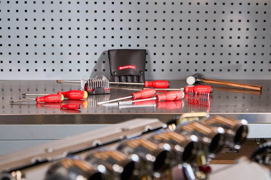 Photo Car Auto Technicians